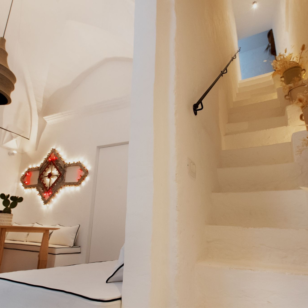 corte-manfredi-alessano-soggiorno-copertina