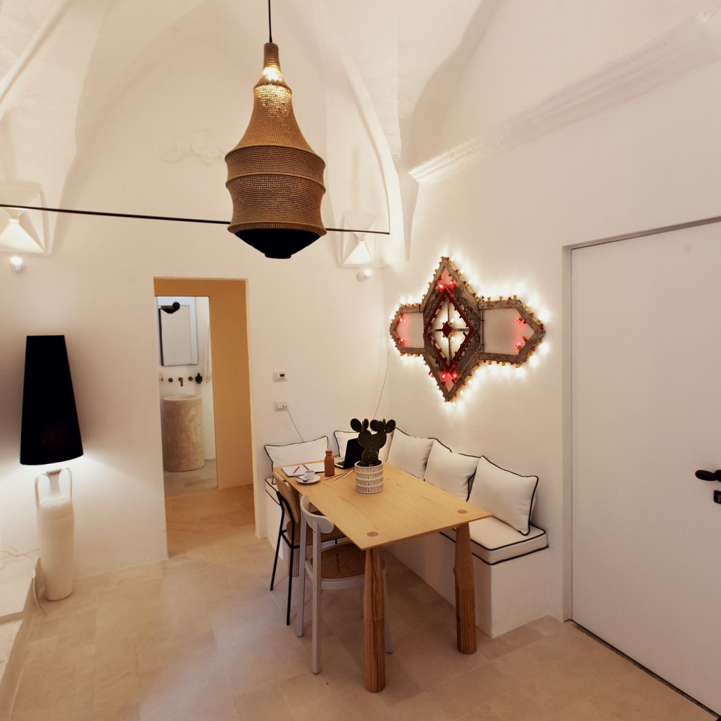 corte-manfredi-alessano-soggiorno1